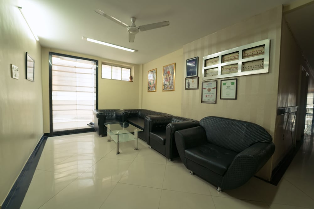 Фото Hotel Aashish Deluxe Kolhapur