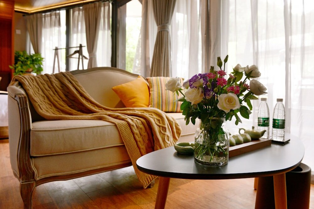 Фото Hantang Xinge Touring Car House