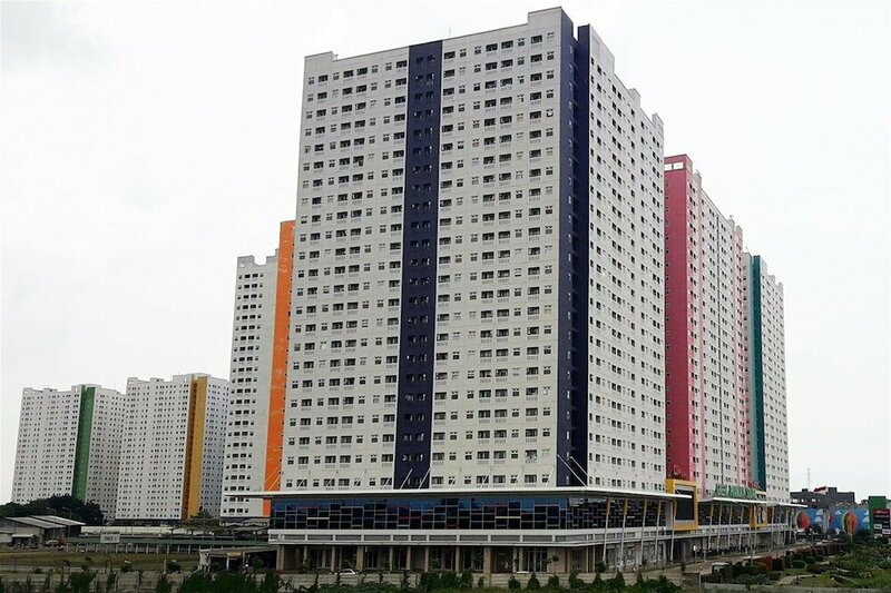 Апартаменты Easy Access to Mall Green Pramuka Apartment в Джакарте