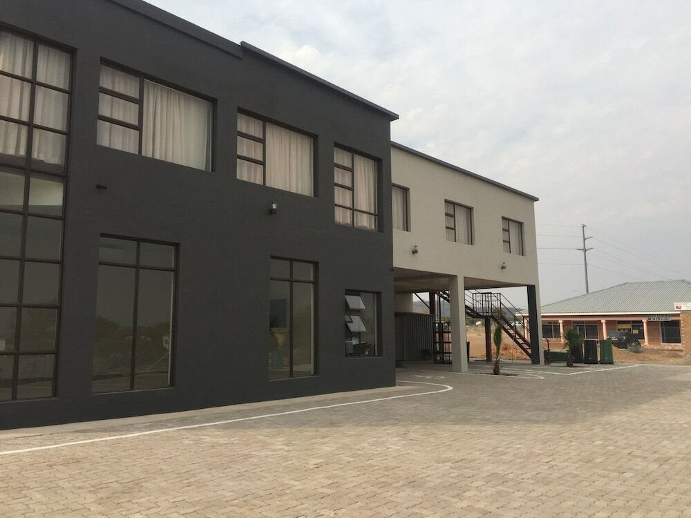 Фото отеля 2