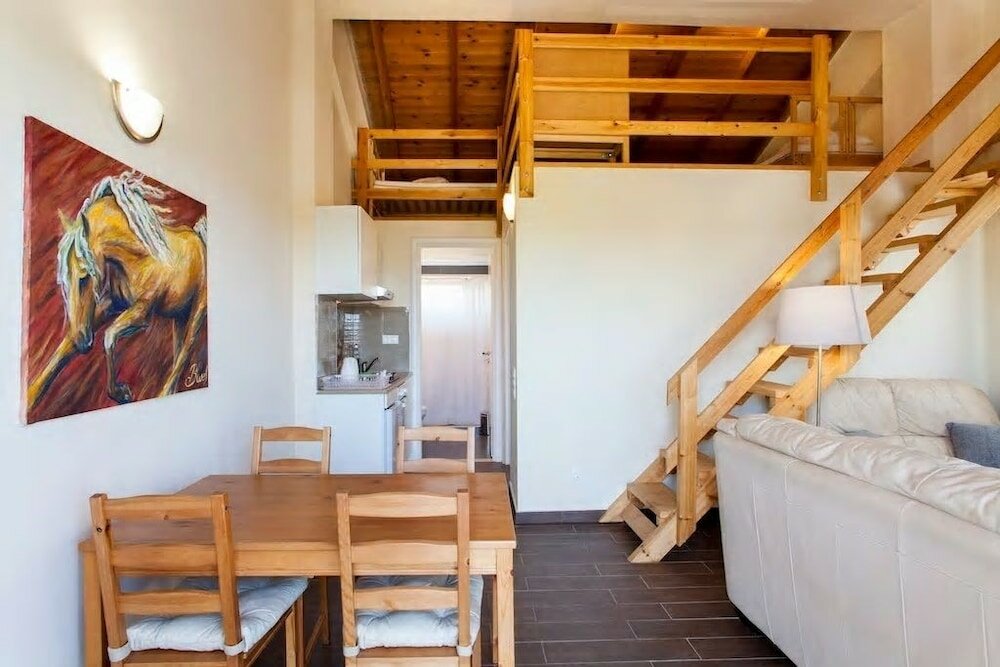 Фото Arion Stables & Apartments