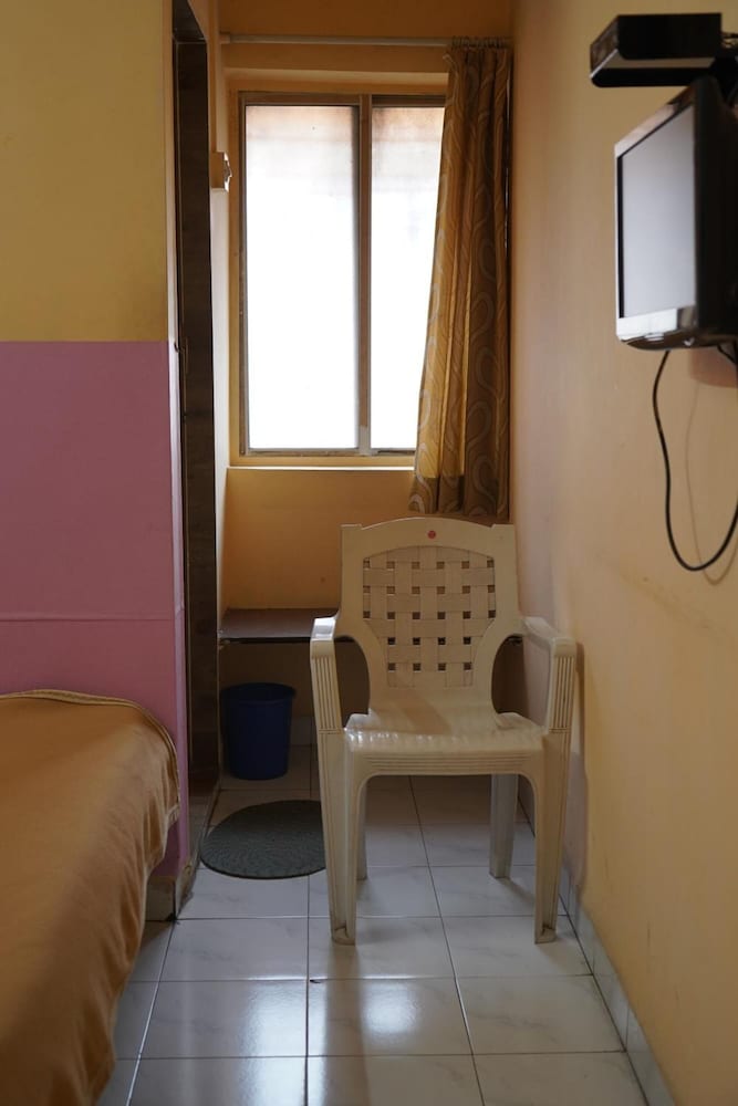 Фото Hotel Aashish Deluxe Kolhapur