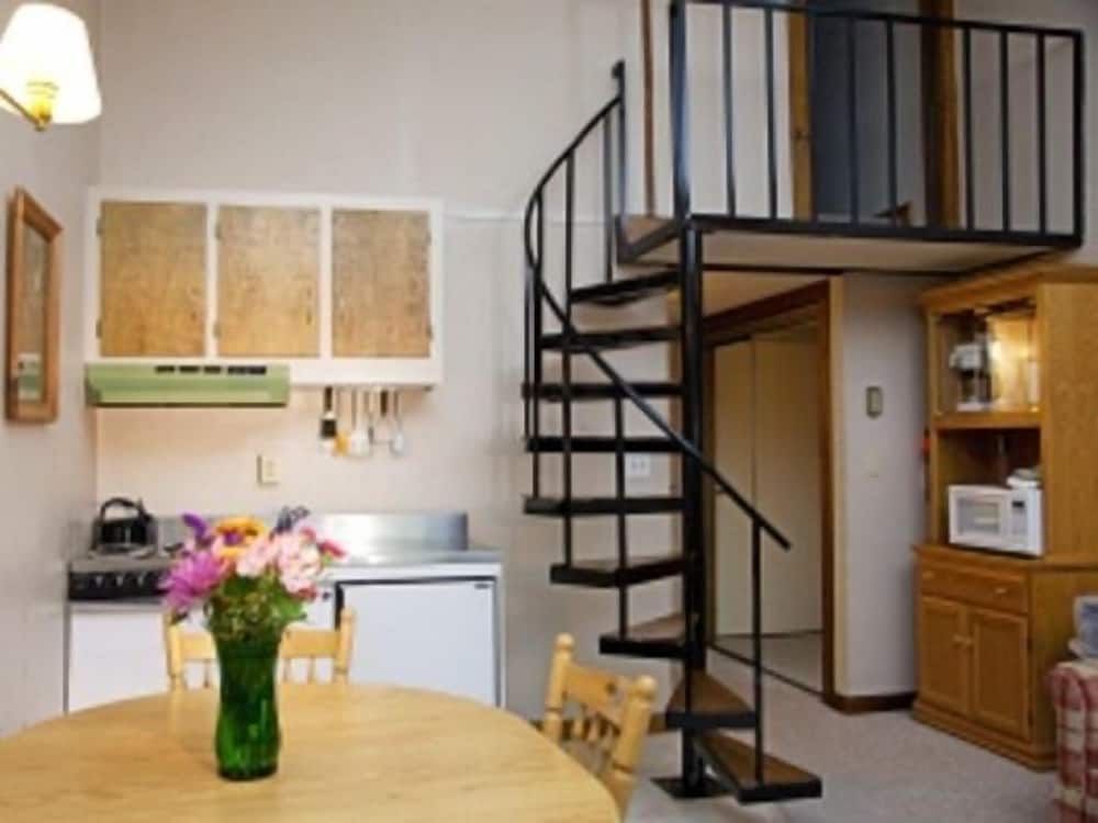 Фото Evergreen Valley Inn