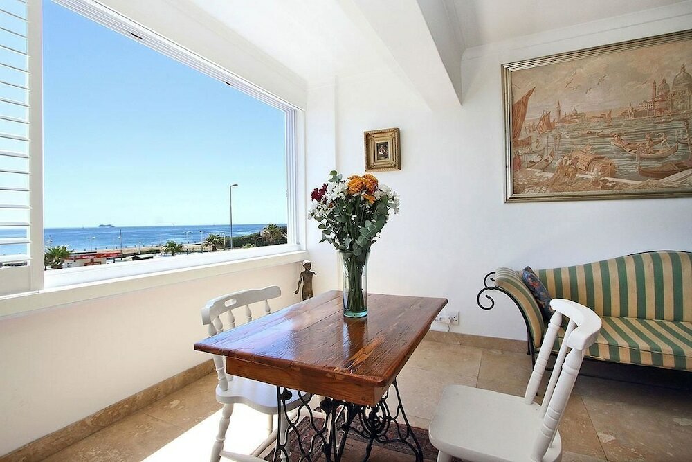 Фото Dolphin Bay II