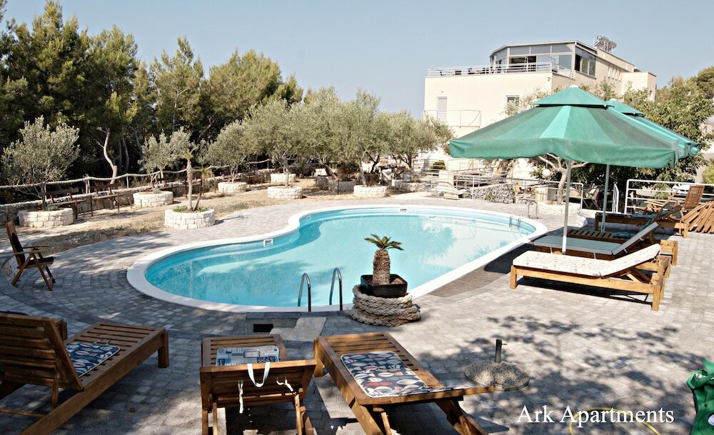 Фото Ark Beach Hotel