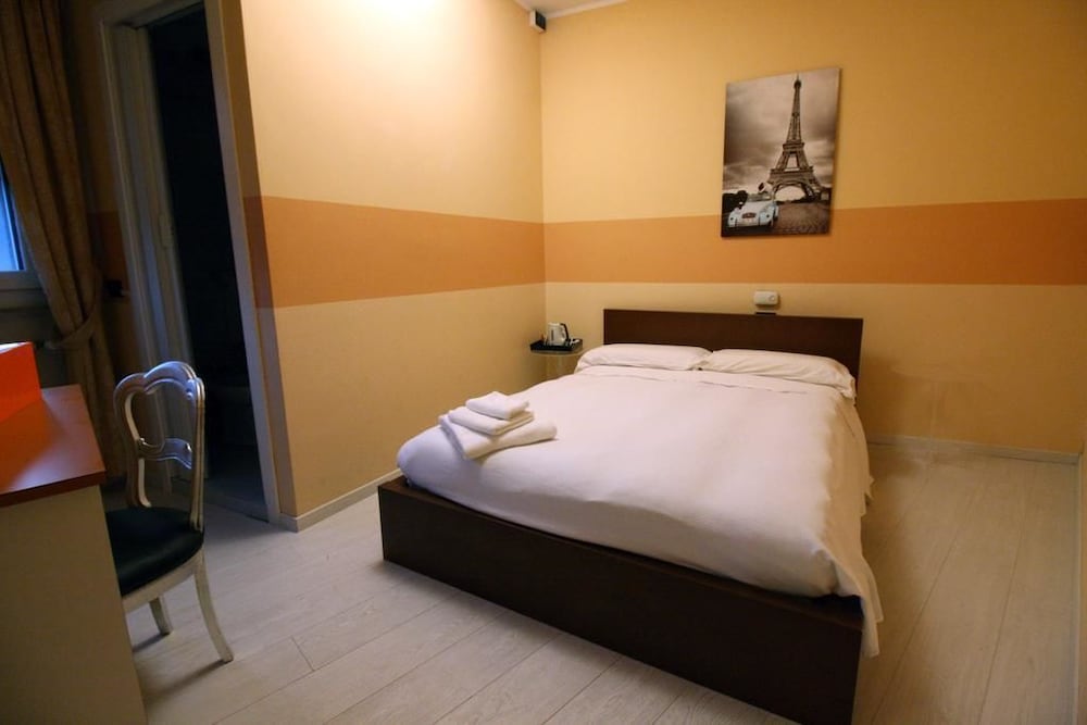 Фото Albergo Ristorante la Bussola