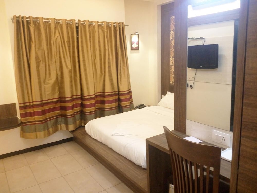 Фото Hotel Pushpak Park