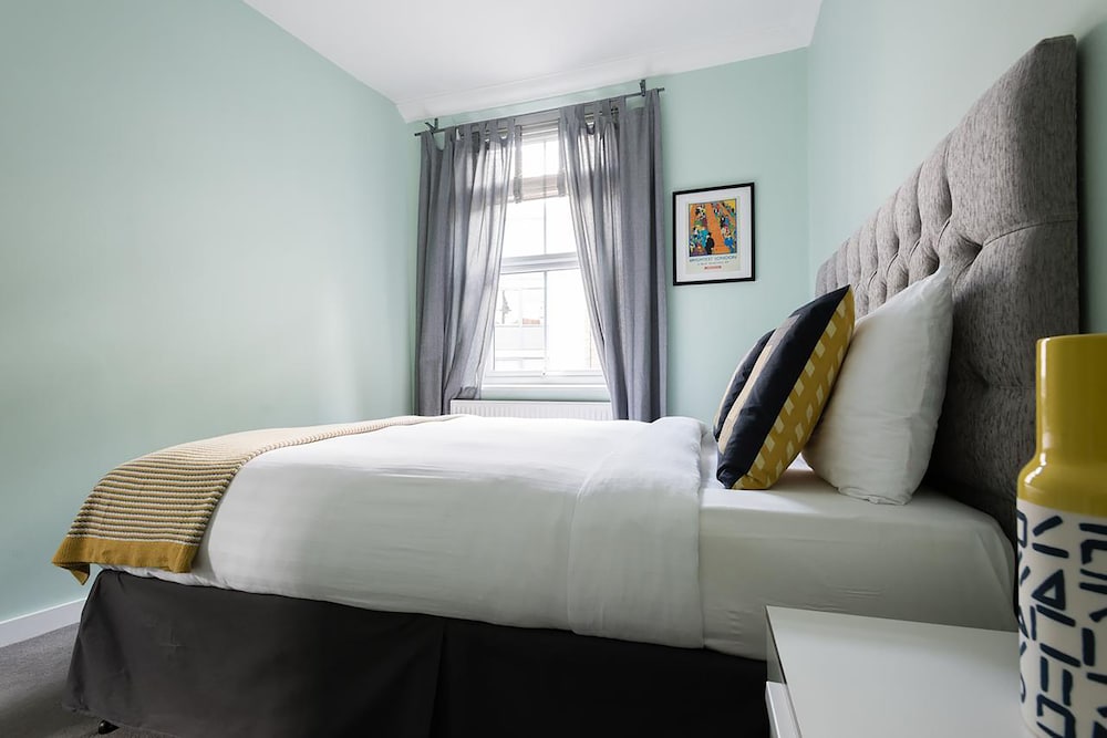 Фото The Euston St Pancras Apartments