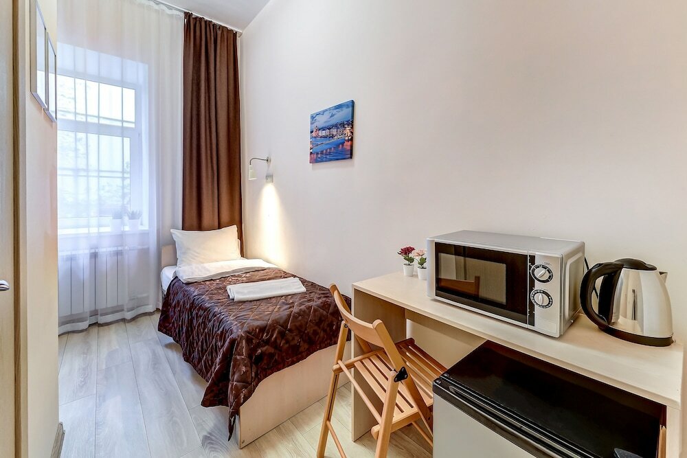 Фото Демократ