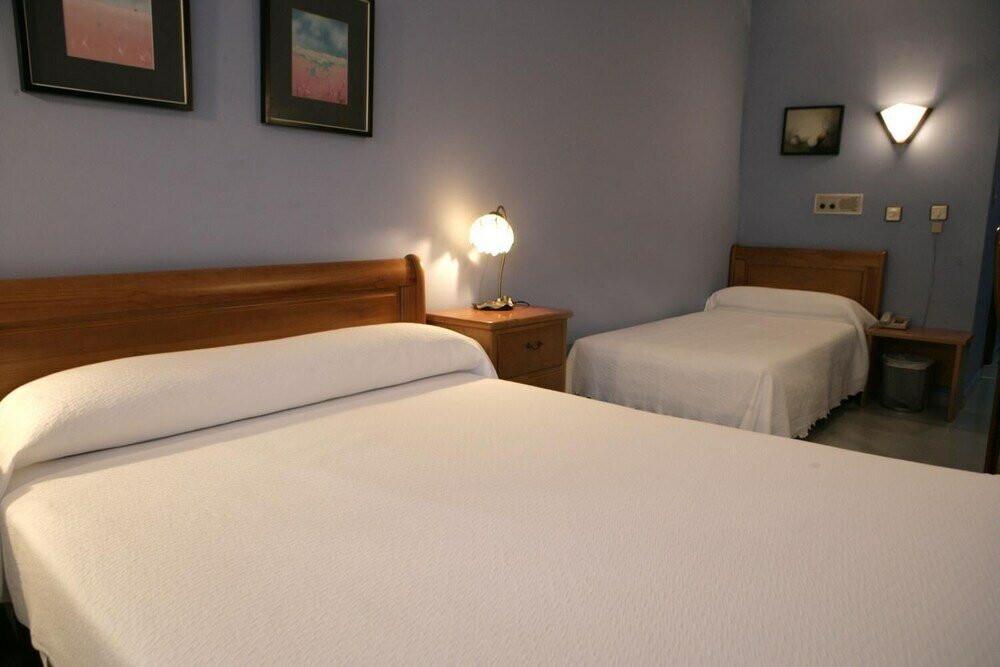 Фото Hotel Azpiazu