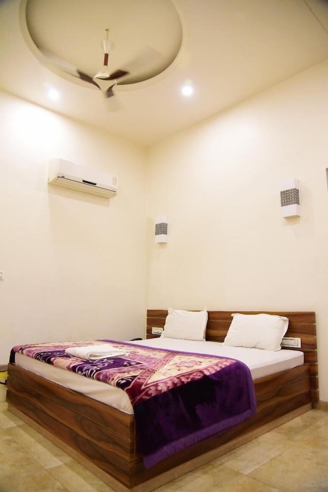 Фото Kohinoor Palace