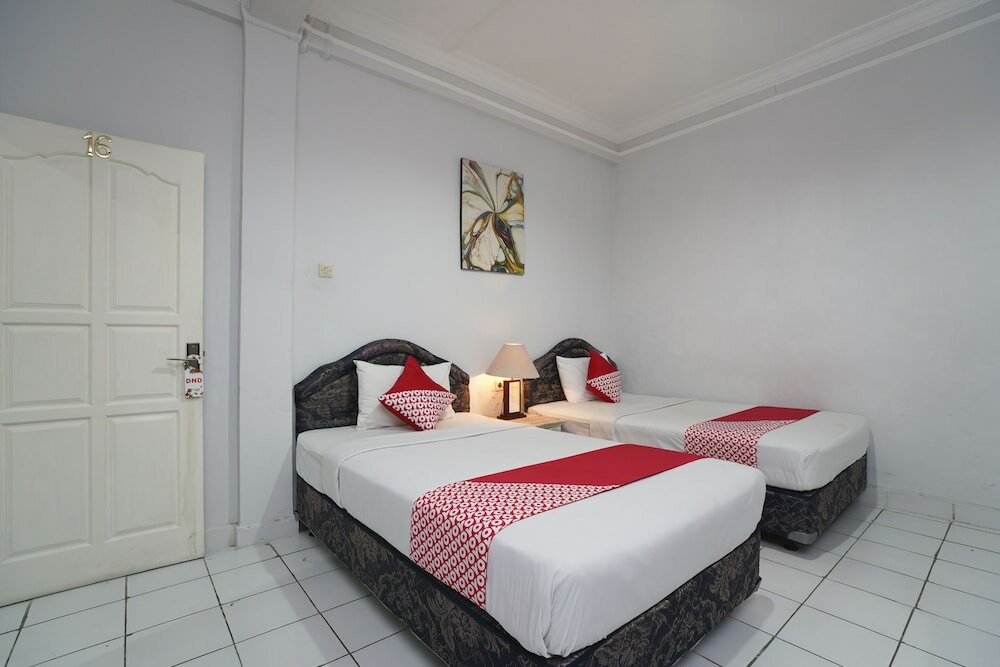 Фото Oyo 1934 Sedana Inn