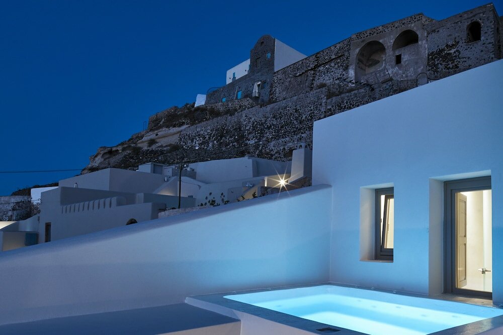 Фото White and Co. La Torre Suites