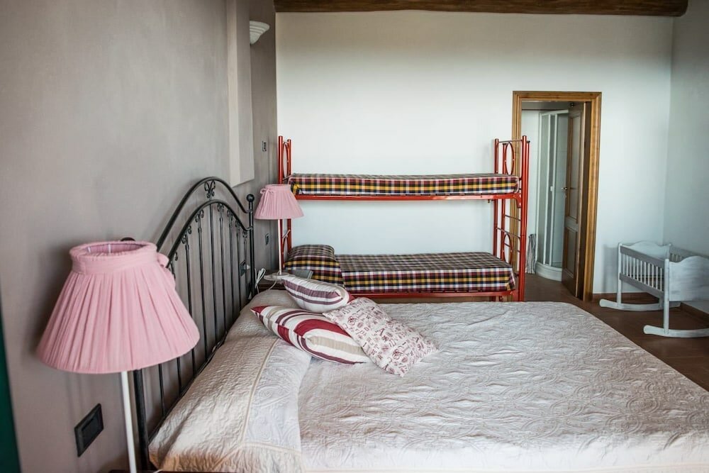 Фото Agriturismo La Poderina e Gli Olmi