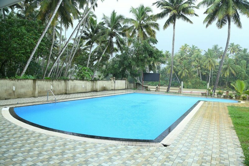 Гостиница Travancore Island Resort