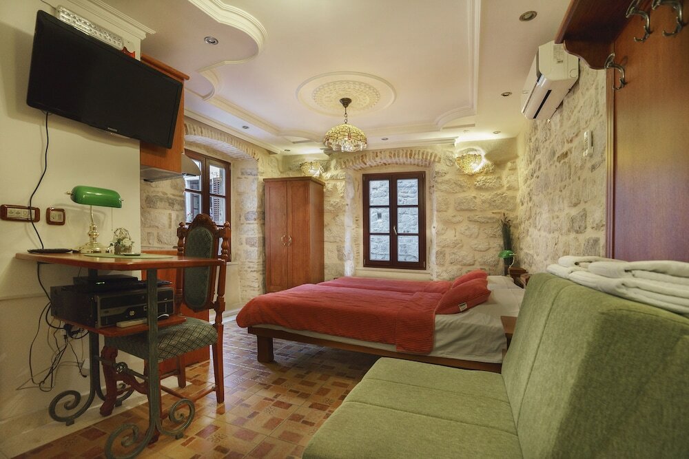 Фото Apartments Wine House Old Town