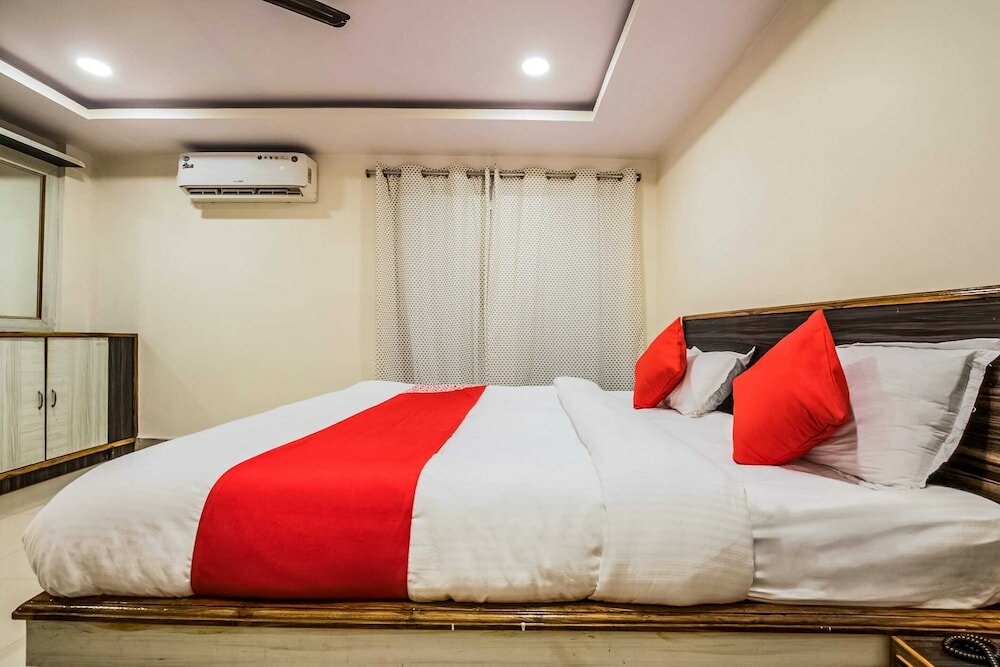 Фото Oyo 12973 Hotel Crystal