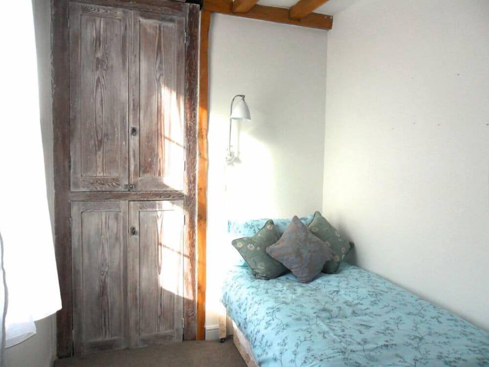 Фото Tower Cottage