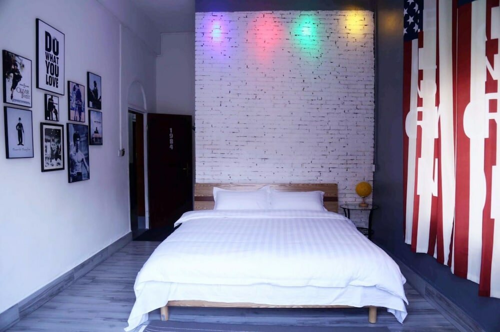 Фото Zhaohuaxishi Youth Hostel