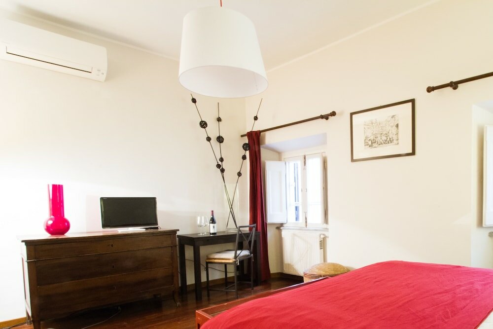 Фото Spanish Steps Apartment