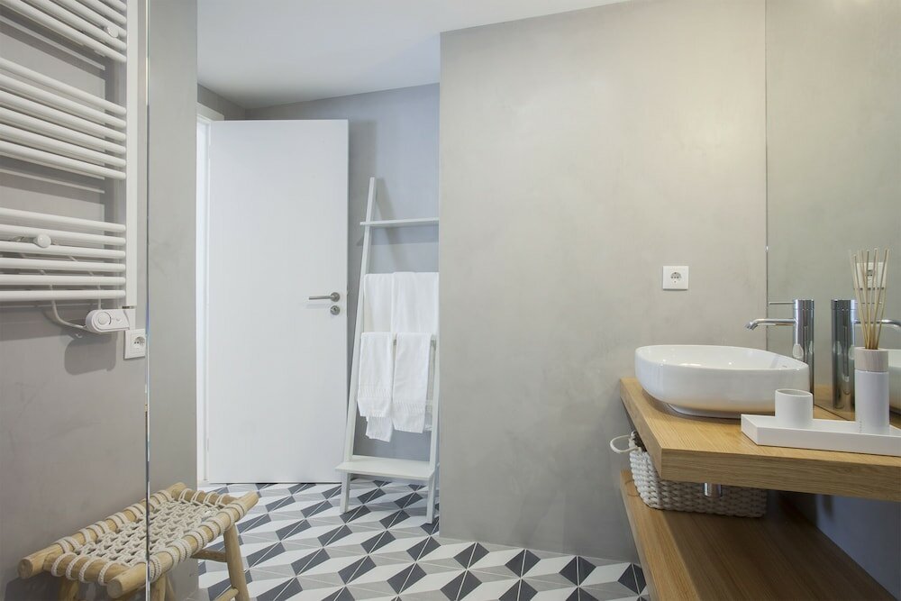 Фото Liiiving In Porto Downtown Luxury Studio