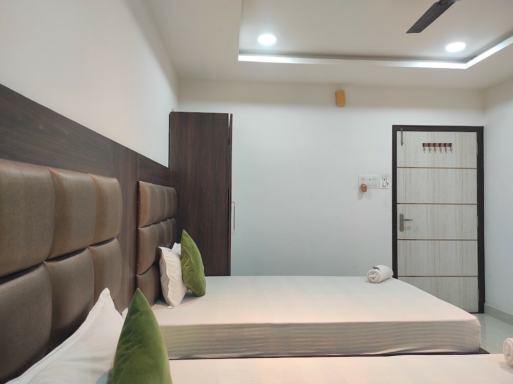 Фото Indira Lodge