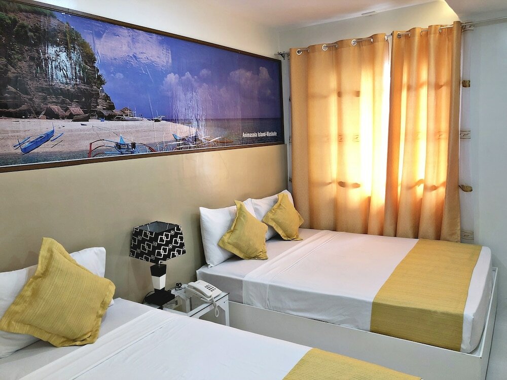 Фото отеля 1