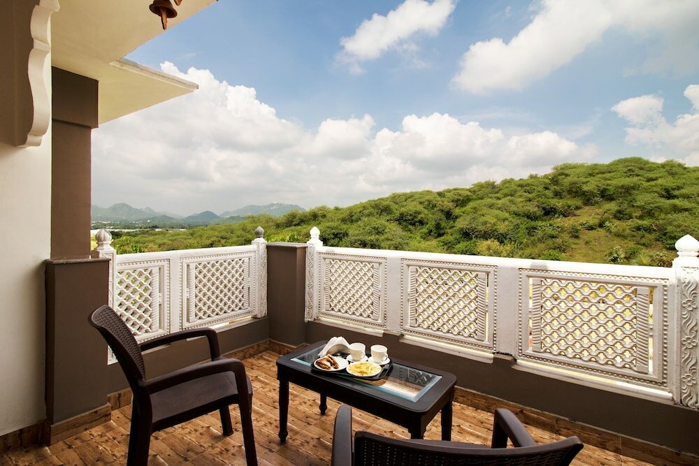 Фото Mewar Mansion by Vista Rooms