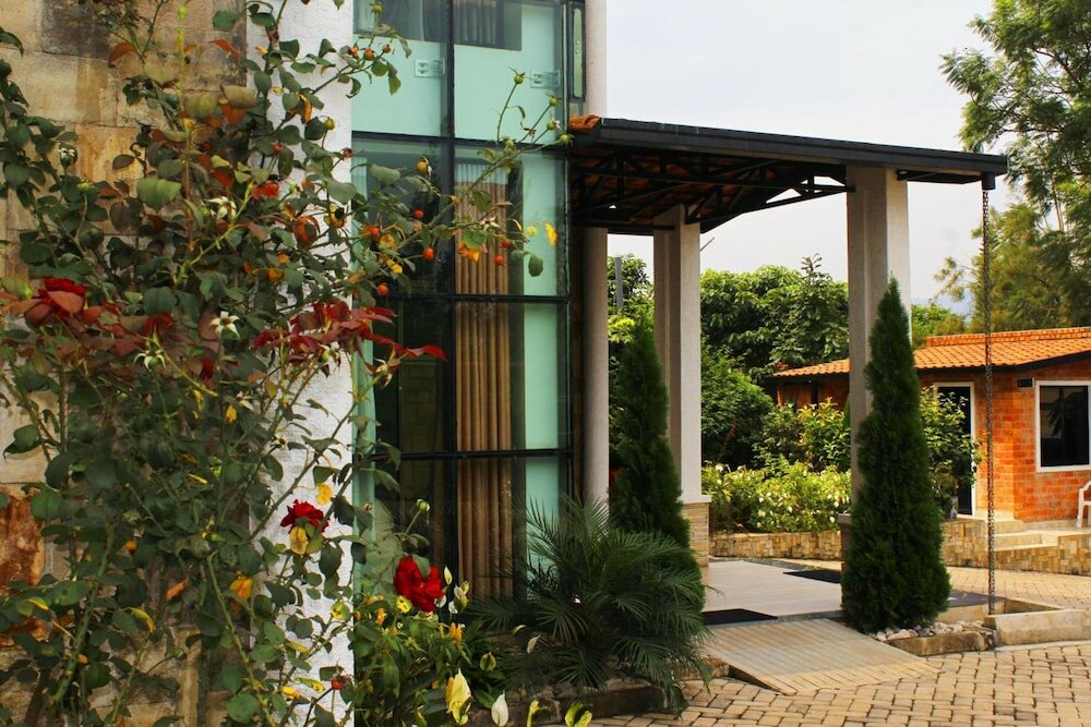 Фото Ecoair Apartment Hotel