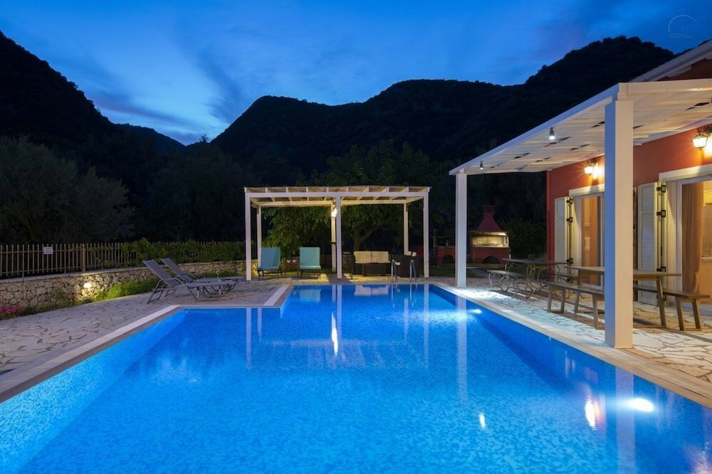 Фото Villa Niriides