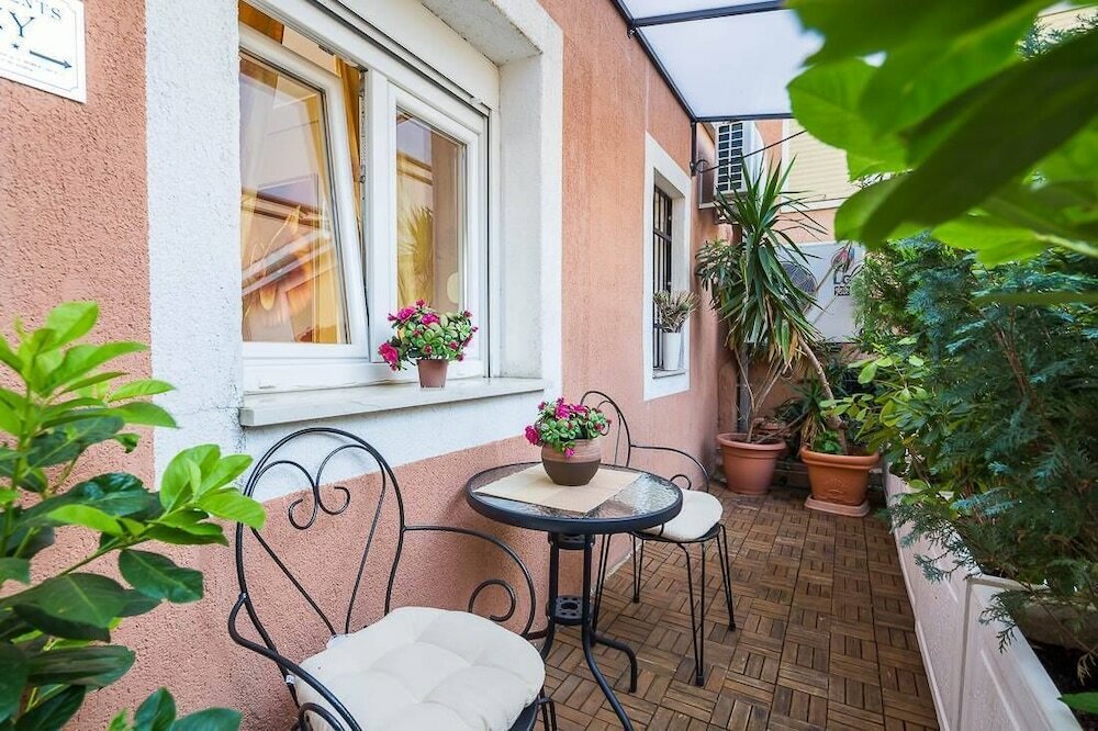 Фото Apartments Suzy