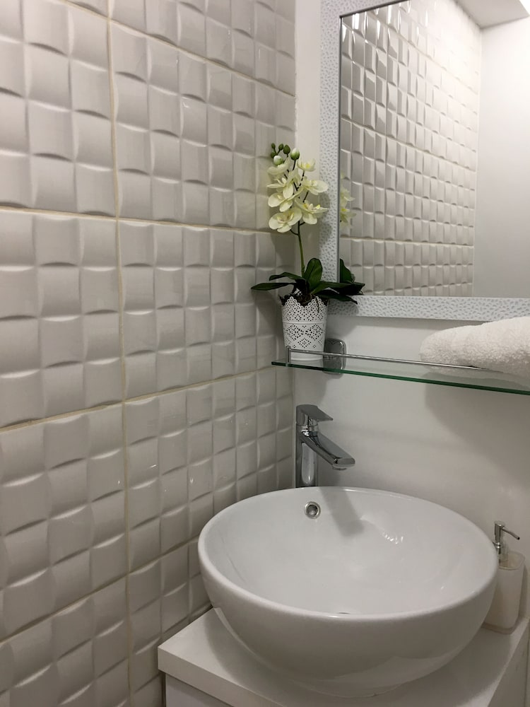 Фото Central Split Apartments and Rooms Paese