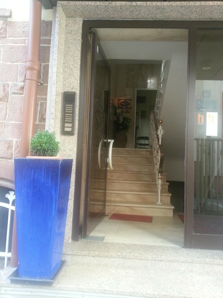 Фото Hotel Garni Frankfurt