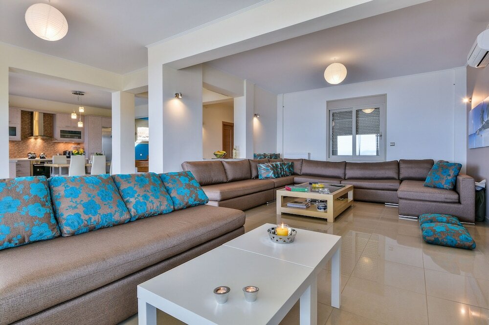 Фото Villa with Striking views over the infinity Pool