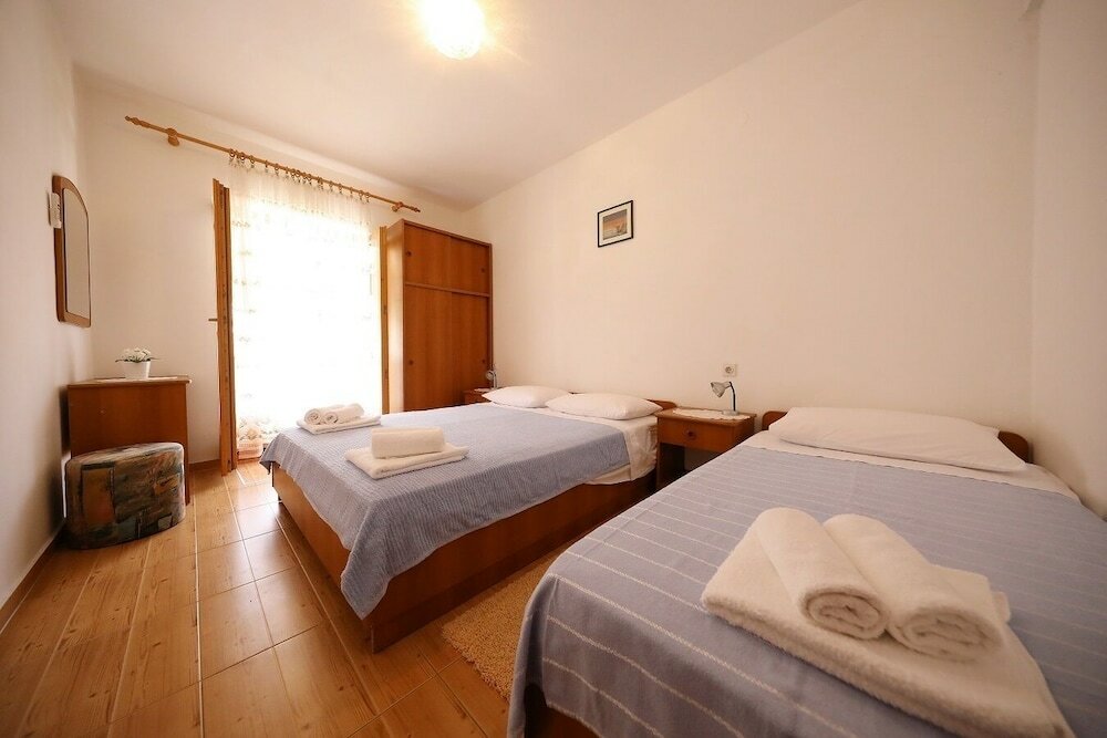 Фото Knez Mali Iz