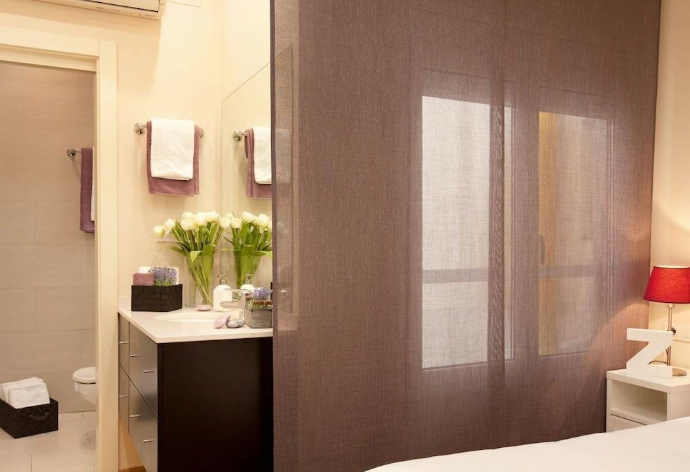 Фото Enjoybcn Coliseum Apartments