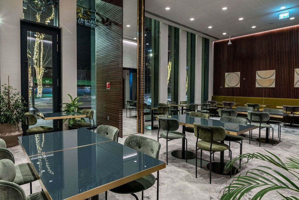 Фото Hilton Garden Inn Tbilisi Chavchavadze