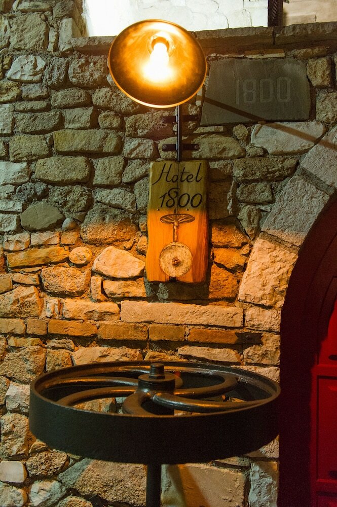 Фото Small Luxury Hotel 1800