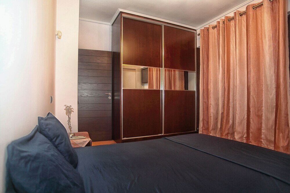 Фото City & Sea Two Floor Flat with View Next to Metro