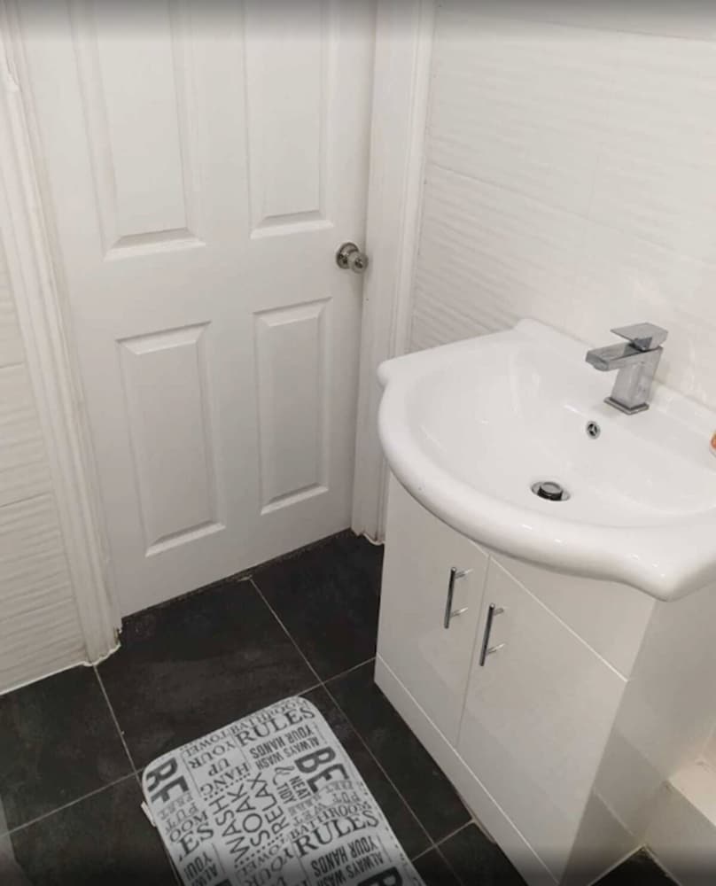 Фото Studio in Pedestrianized High Street