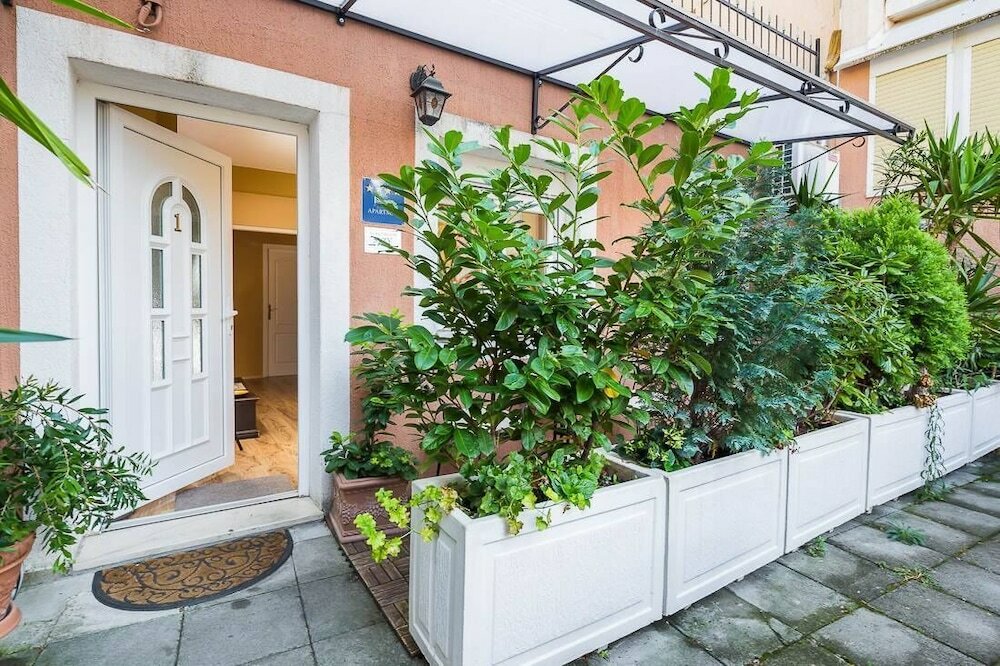 Фото Apartments Suzy