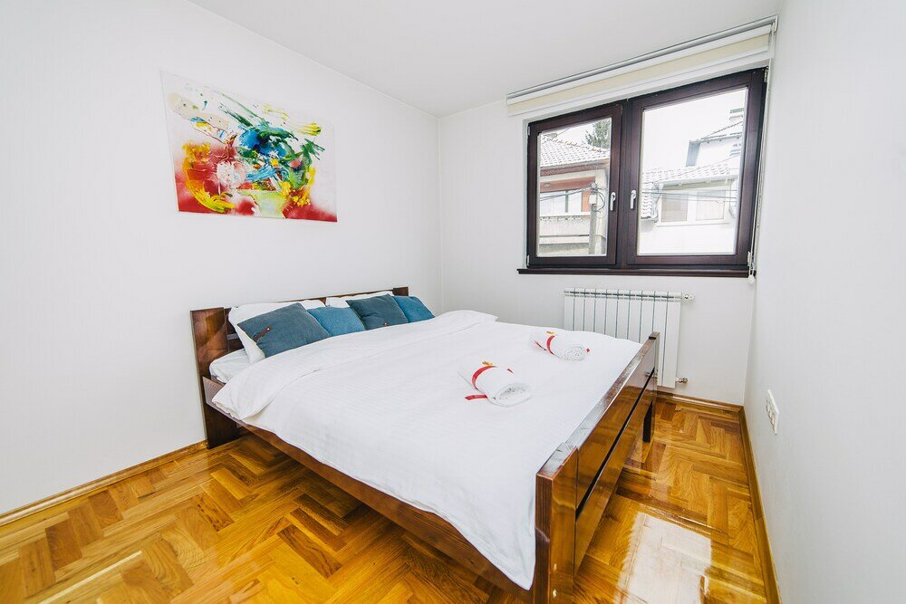 Фото Luxury 3 Story House- Best View