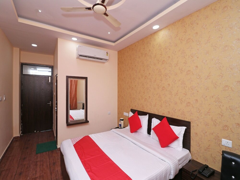 Фото Oyo 13483 Hotel Aradhya's
