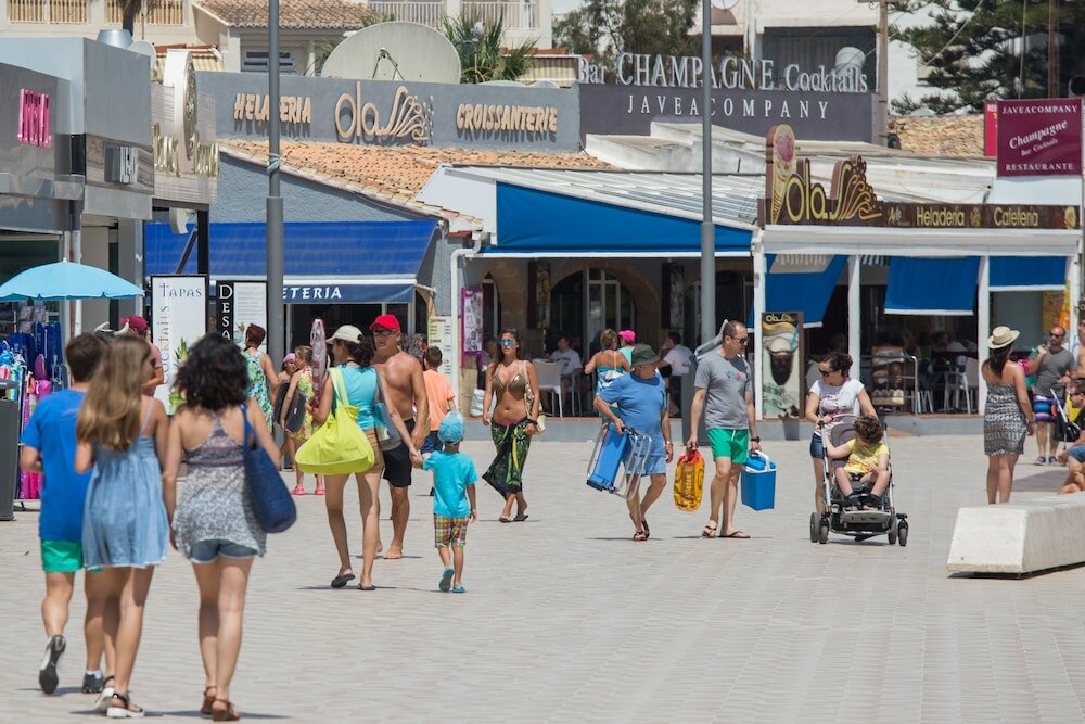 Фото Lujoso apartamento con piscina interior