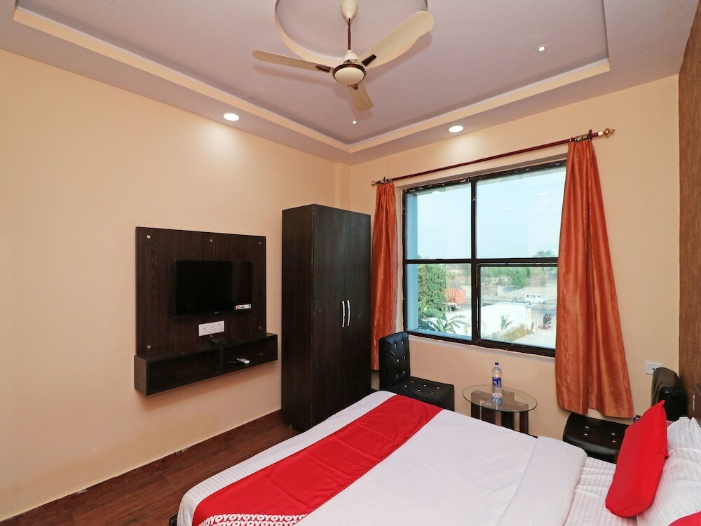 Фото Oyo 13483 Hotel Aradhya's