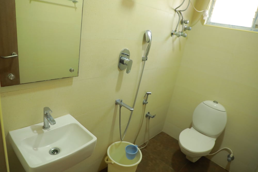 Фото Hotel Sakthi Priya