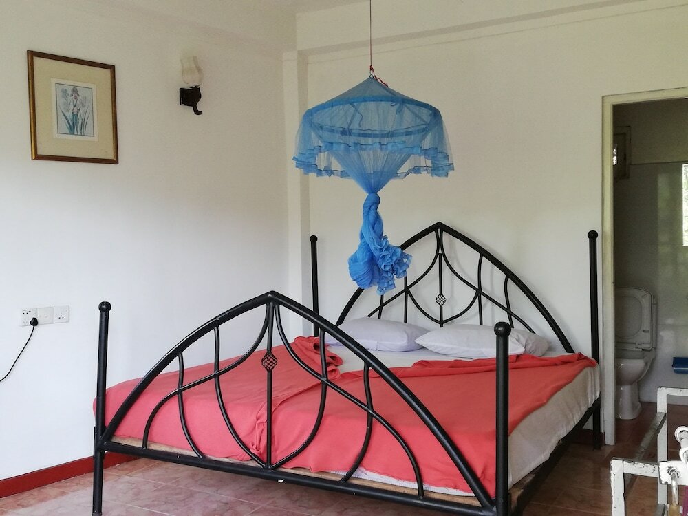 Фото Tea Garden Holiday Inn