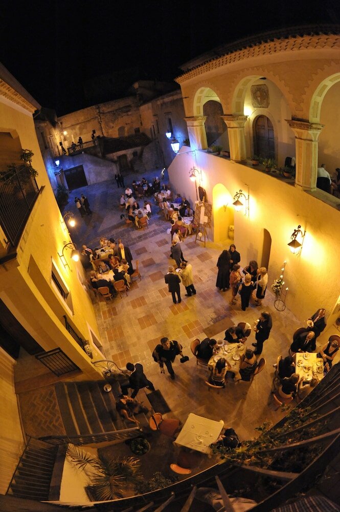 Фото Castello di Altomonte