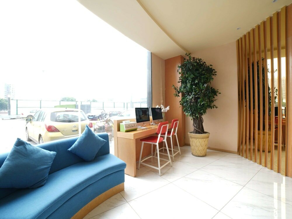 Фото Ibis Styles Chengdu American Center Hotel