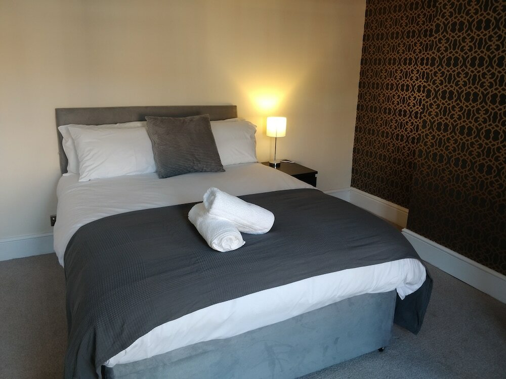 Фото Lyndhurst House